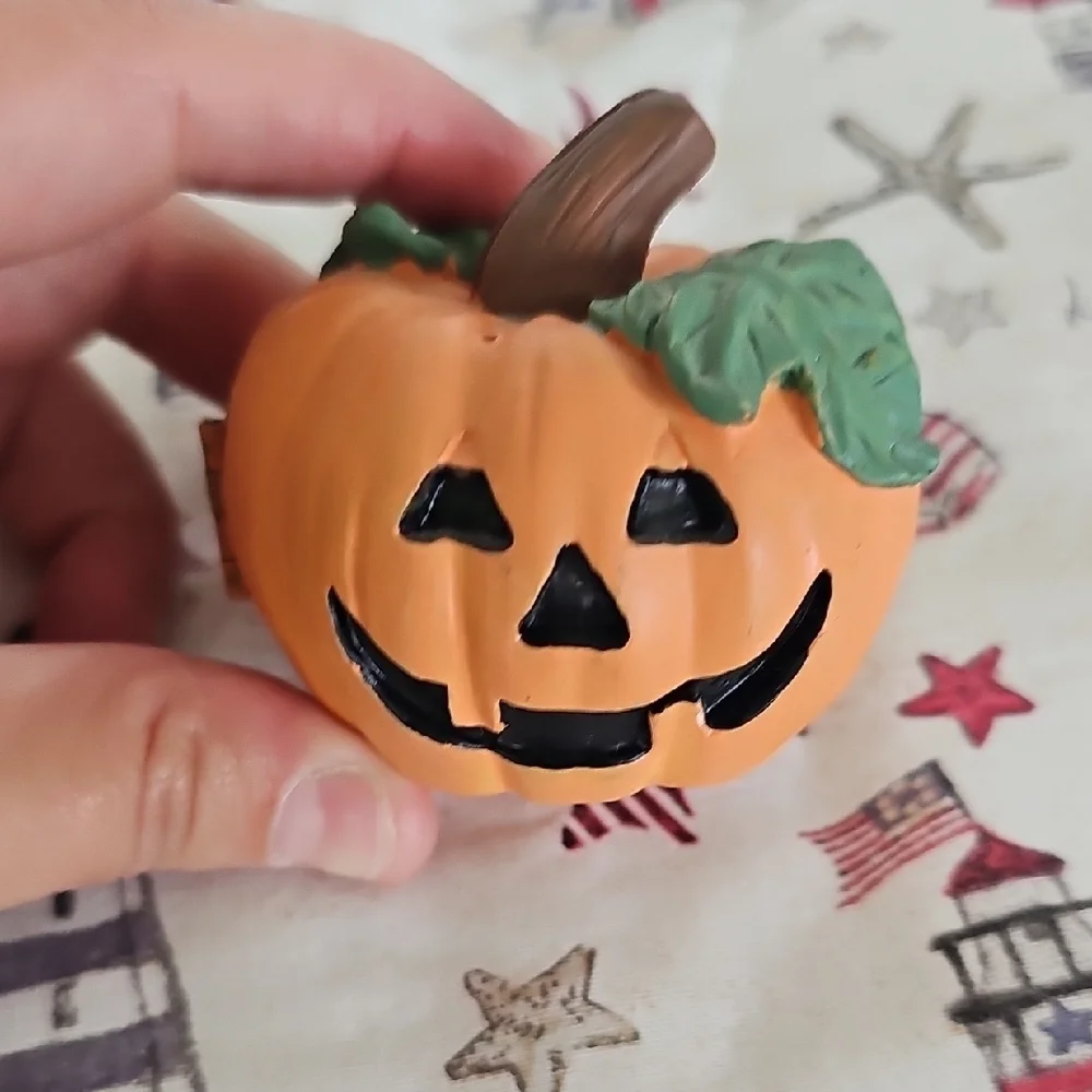 Festive Pumpkin Jack-O'-Lantern Decor